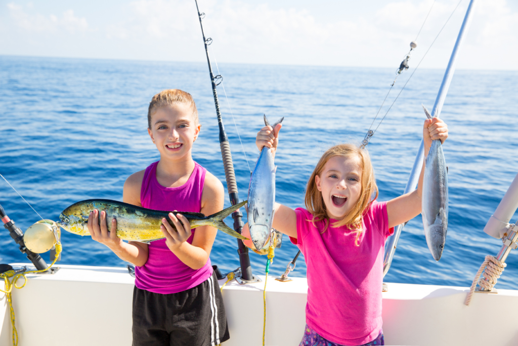 yacht fishing trip in Dubai