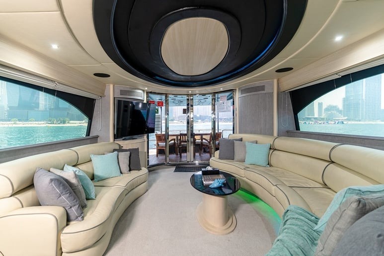 yacht/Dubai trip