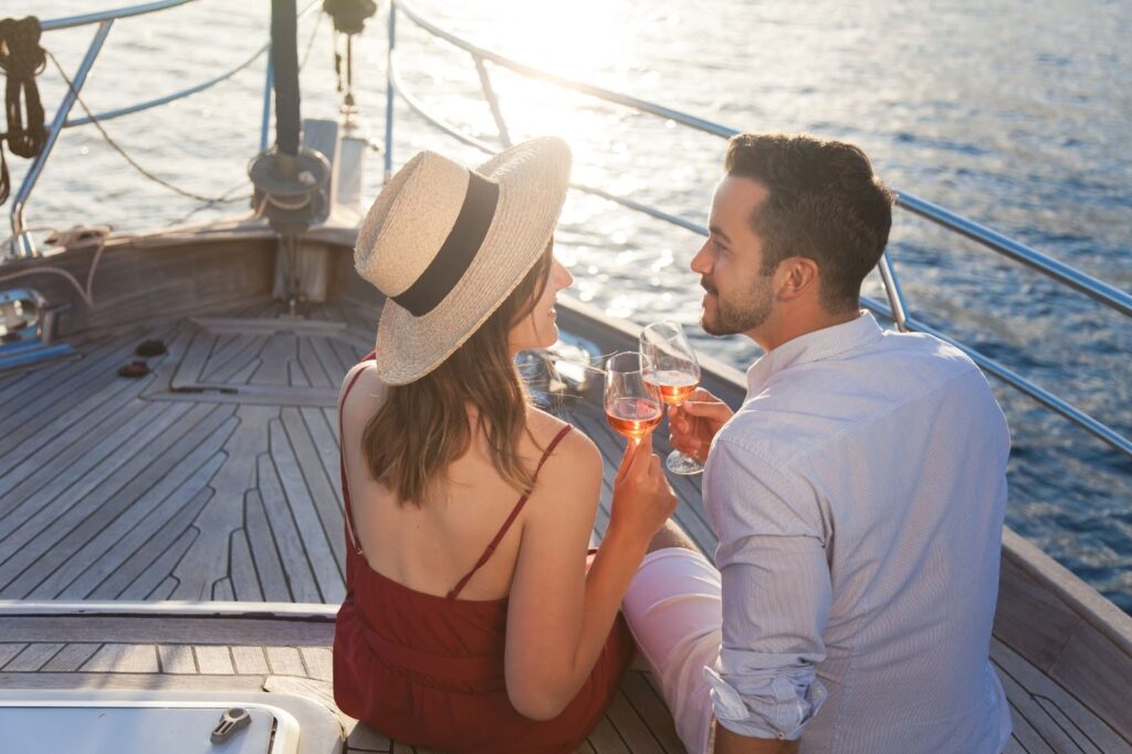 Dubai Luxury Yacht Rentals Romantic Getaway